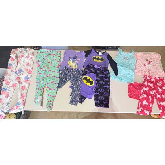 Lot of 39 Girls Pajama Sets Size 24m - 3T, Assorted brands - Picture 4 of 7